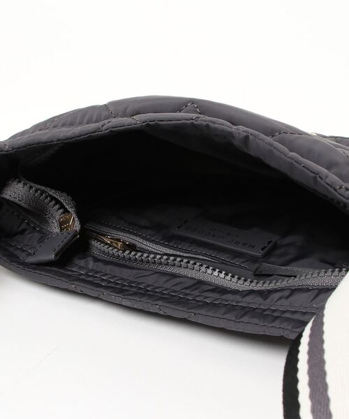 MARC JACOBS（マークジェイコブス）の「【オンライン限定】QUILTED NYLON MESSENGER/キルテッド ナイロン