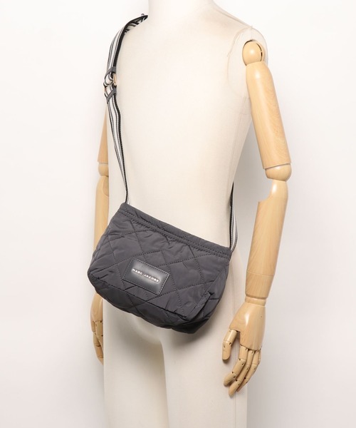 MARC JACOBS（マークジェイコブス）の「【オンライン限定】QUILTED NYLON MESSENGER/キルテッド ナイロン