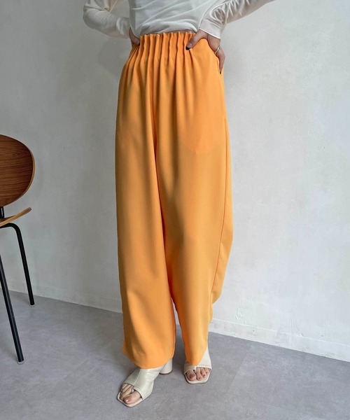 CAPRICIEUX LE'MAGE（カプリシューレマージュ）の「ピンタックウエストパンツ（その他パンツ・レディース・ライトベージュ/オレンジ/ブラック・36/38）」の3枚目の写真