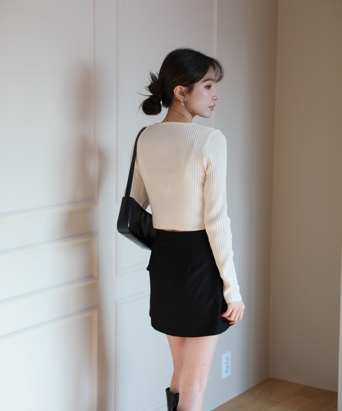 by muni:r（バイ ムニール）の「斜めスリットミニスカートパンツ（スカート・レディース・ブラック/ベージュ・SMALL/MEDIUM）」の10枚目の写真