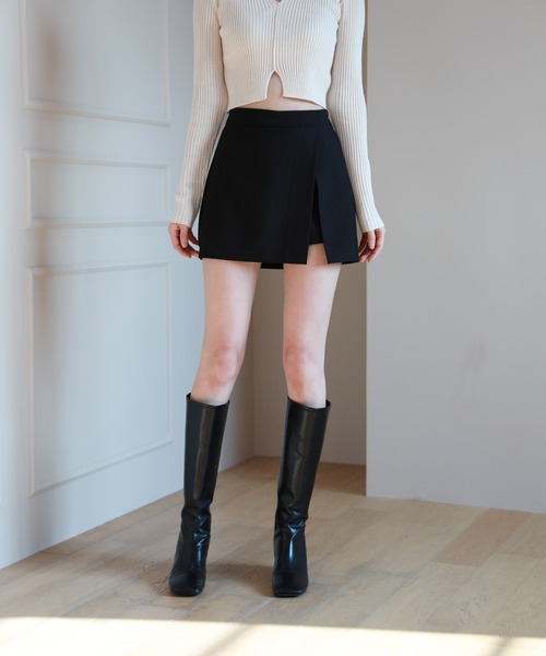 by muni:r（バイ ムニール）の「斜めスリットミニスカートパンツ（スカート・レディース・ブラック/ベージュ・SMALL/MEDIUM）」の11枚目の写真