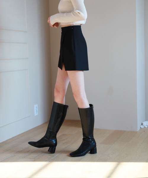 by muni:r（バイ ムニール）の「斜めスリットミニスカートパンツ（スカート・レディース・ブラック/ベージュ・SMALL/MEDIUM）」の12枚目の写真