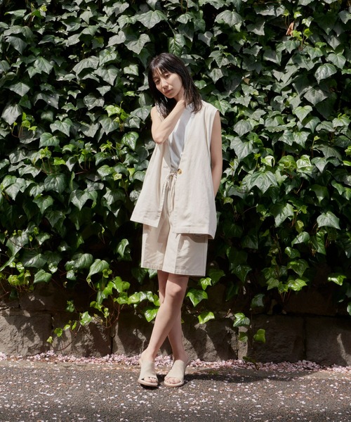 Auntie Rosa Holiday（アンティローザホリデー）の「レーヨン麻カラーレスジレ（セットアップ対応）（ベスト・レディース・ベージュ/ブラック・FREE）」の6枚目の写真