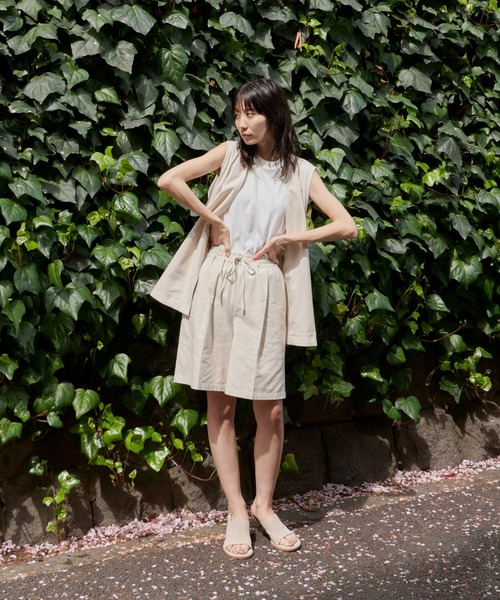 Auntie Rosa Holiday（アンティローザホリデー）の「レーヨン麻カラーレスジレ（セットアップ対応）（ベスト・レディース・ベージュ/ブラック・FREE）」の7枚目の写真