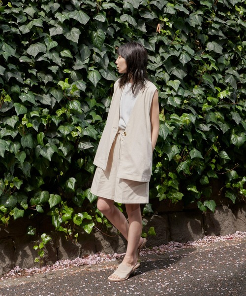 Auntie Rosa Holiday（アンティローザホリデー）の「レーヨン麻カラーレスジレ（セットアップ対応）（ベスト・レディース・ベージュ/ブラック・FREE）」の8枚目の写真