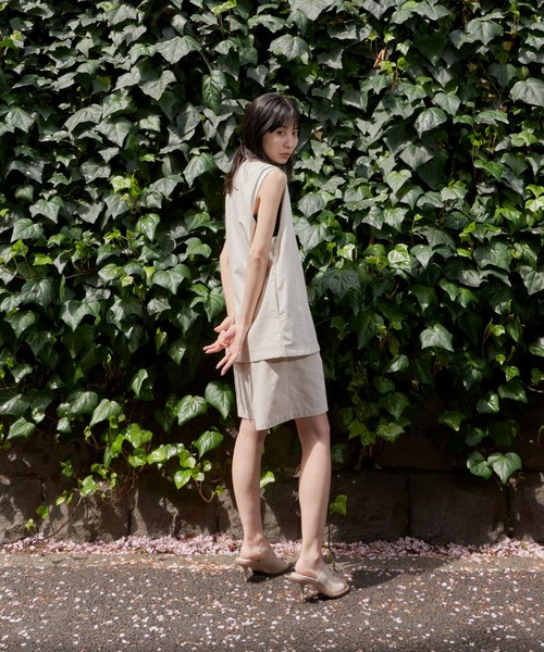 Auntie Rosa Holiday（アンティローザホリデー）の「レーヨン麻カラーレスジレ（セットアップ対応）（ベスト・レディース・ベージュ/ブラック・FREE）」の10枚目の写真