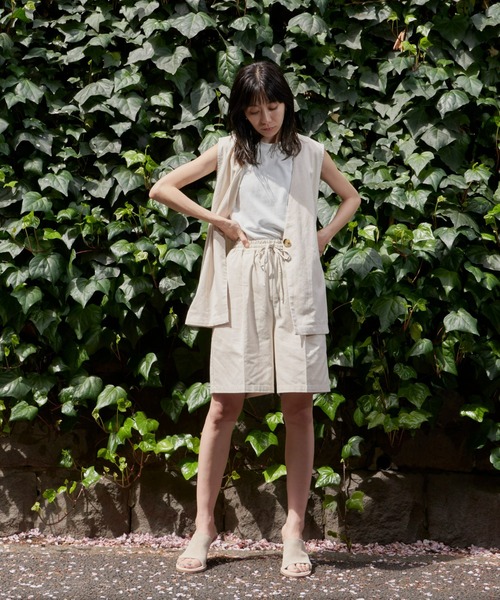 Auntie Rosa Holiday（アンティローザホリデー）の「レーヨン麻カラーレスジレ（セットアップ対応）（ベスト・レディース・ベージュ/ブラック・FREE）」の5枚目の写真