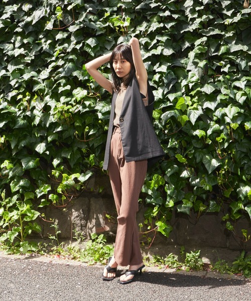 Auntie Rosa Holiday（アンティローザホリデー）の「レーヨン麻カラーレスジレ（セットアップ対応）（ベスト・レディース・ベージュ/ブラック・FREE）」の18枚目の写真