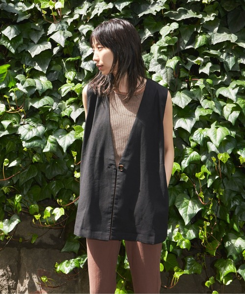 Auntie Rosa Holiday（アンティローザホリデー）の「レーヨン麻カラーレスジレ（セットアップ対応）（ベスト・レディース・ベージュ/ブラック・FREE）」の22枚目の写真