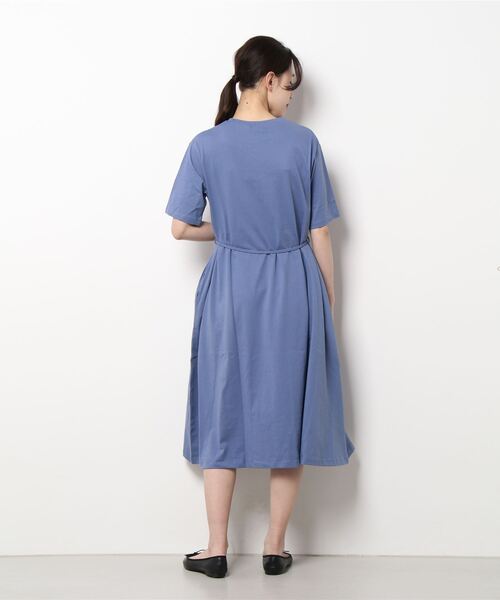 RANAN(ラナン)の「〈Beautiful Cotton 綿100%〉UVカット/接触冷感 ポケット付フレアーワンピース ショート丈(ワンピース・レディース・カーキ/ブラック/チャコール/ダークブルー/ラベンダー/ライトグレー・L/LL/M)」の8枚目の写真