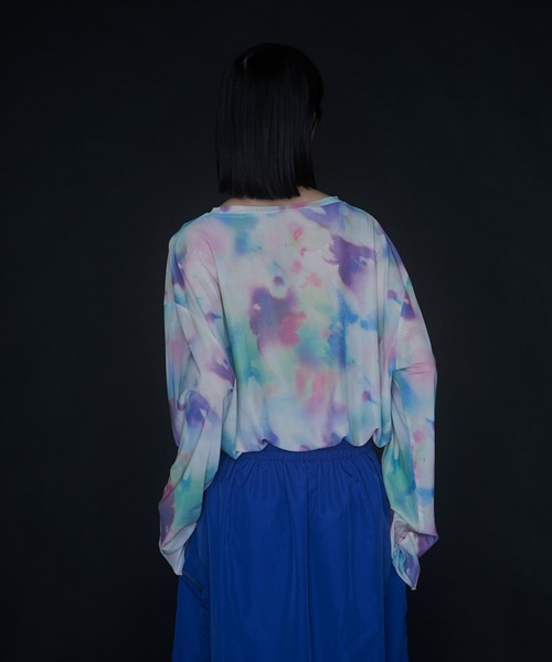 VACANCY（ヴァカンシー）の「JIROコラボ　ペイントフラワーシアートップス（その他トップス・レディース・ホワイト/ブルー・FREE）」の8枚目の写真