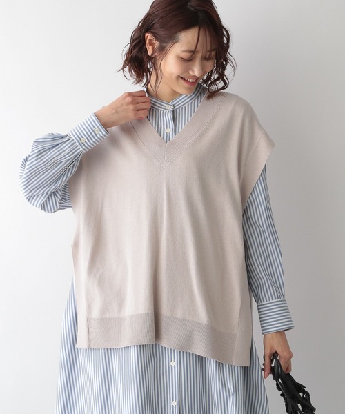 GLOBAL WORK（グローバルワーク）の「Vネックサイドスリットベスト/268747（ベスト・レディース・ブラック/ライトグリーン/アイボリー・FREE）」の3枚目の写真