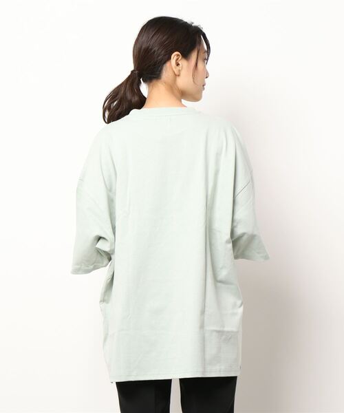 INDIAN(インディアン)の「★Bl★サテンロゴオーバーサイズTシャツ 半袖 / INDIAN(Tシャツ/カットソー・レディース・ホワイト/ブラック/ミント・LARGE/MEDIUM)」の5枚目の写真