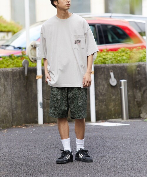 COLEMAN（コールマン）の「Coleman/コールマン ランタン柄プリントTEE/Coleman×リド・ブレイク（Tシャツ/カットソー・メンズ・ホワイト/スミクロ/グレイッシュベージュ/グリーン/ブルー・MEDIUM/LARGE）」の7枚目の写真