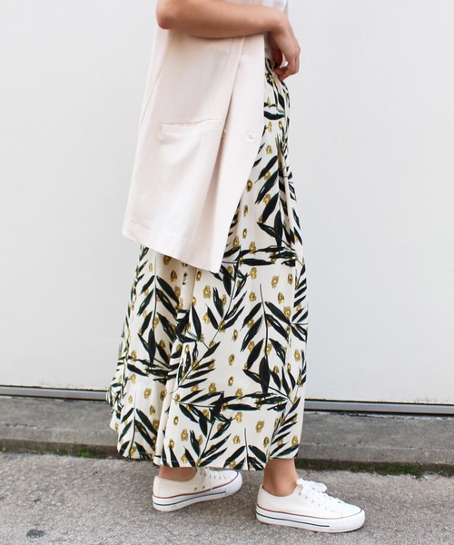 MLI'A(エムリア)の「ボタニカルスカート(スカート・レディース・アイボリー/キャメル・FREE)」の3枚目の写真