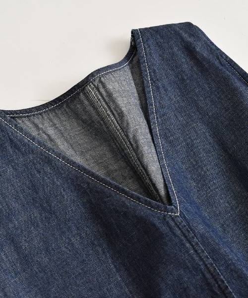 zootie（ズーティー）の「アビーベーシックライトデニム［Vネック スリーブレス ワンピース］（ワンピース・レディース・ブラック/ネイビー・M）」の10枚目の写真