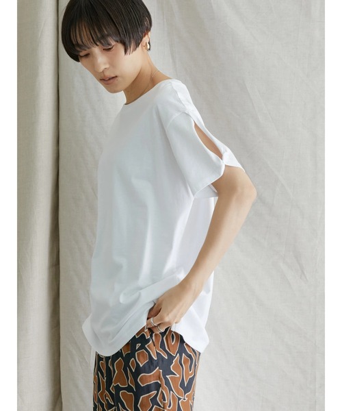 AMERICAN HOLIC(アメリカンホリック)の「オープンショルダーカットプルオーバー(Tシャツ/カットソー・レディース・ブラック/オフホワイト・M/L)」の3枚目の写真