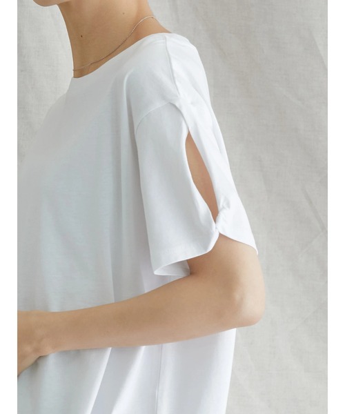 AMERICAN HOLIC(アメリカンホリック)の「オープンショルダーカットプルオーバー(Tシャツ/カットソー・レディース・ブラック/オフホワイト・M/L)」の8枚目の写真