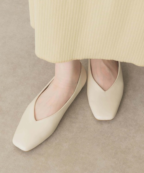 RODE SKO(ロデスコ)の「Vカットプレーンシューズ(パンプス・レディース・ブラック/アイボリー/モカ・38/36/37)」の9枚目の写真