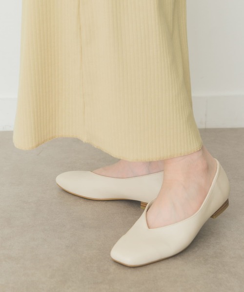 RODE SKO(ロデスコ)の「Vカットプレーンシューズ(パンプス・レディース・ブラック/アイボリー/モカ・38/36/37)」の11枚目の写真
