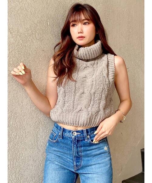 GYDA(ジェイダ)の「モールヤーンケーブル ノースリニットトップス(ニット/セーター・レディース・オフホワイト/ベージュ/マスタード・FREE)」の19枚目の写真