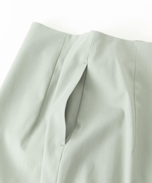 URBAN RESEARCH（アーバンリサーチ）の「ピンタックタイトスカート（スカート・レディース・ネイビー/ミント・38/36）」の8枚目の写真