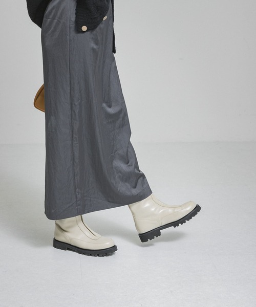 CAMINANDO(カミナンド)の「『25周年別注』CAMINANDO CENTER ZIP BOOTS(ブーツ・レディース・ブラック/アイボリー・6/8/7)」の7枚目の写真