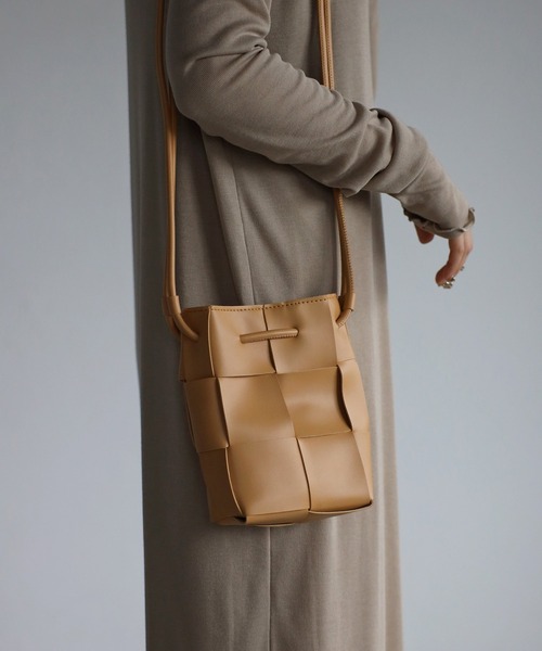 Bonjour Sagan（ボンジュールサガン）の「【2022 新作】カセットショルダーミニバッグ（ショルダーバッグ・レディース・ホワイト/ブラック/ベージュ・FREE）」の3枚目の写真