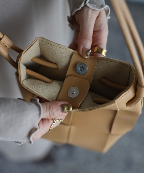 Bonjour Sagan（ボンジュールサガン）の「【2022 新作】カセットショルダーミニバッグ（ショルダーバッグ・レディース・ホワイト/ブラック/ベージュ・FREE）」の20枚目の写真