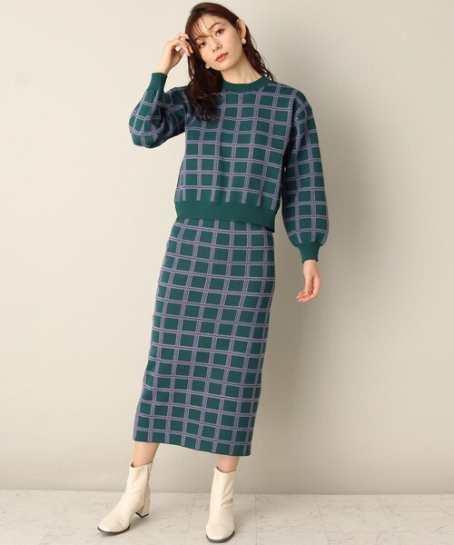 ITS'DEMO（イッツデモ）の「【スタイリング簡単/セットアップでオシャレにキマル/トップス短めでバランスグッド！/大胆なチェックが楽しい】チェックジャカードニットアップ（セットアップ・レディース・グリーン系その他3/ネイビー系1/ブラック系1・00）」の4枚目の写真