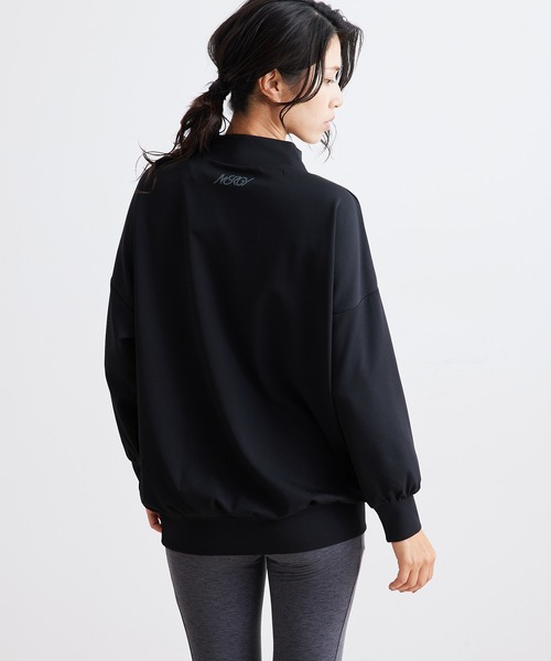 NERGY(ナージー)の「モックネックビッグプローバー(Tシャツ/カットソー・レディース・ダークブラウン/グリーン/ブルー/ブラック・FREE)」の7枚目の写真