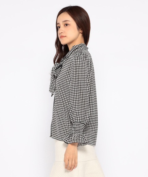 MISCH MASCH（ミッシュマッシュ）の「ボウタイブラウス（シャツ/ブラウス・レディース・ブラック/ブラウン系その他/ホワイト×ブラック/ホワイト・MEDIUM）」の6枚目の写真