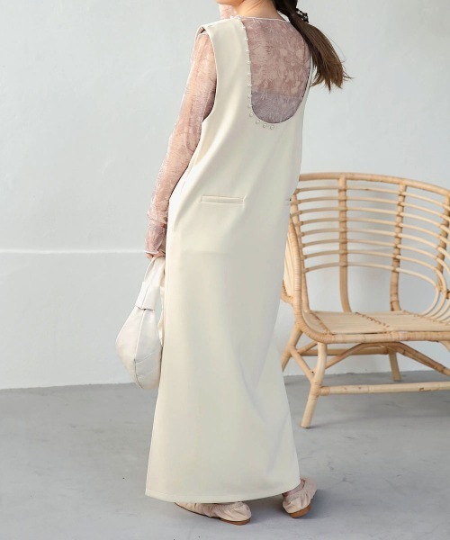 Bab（バブ）の「【低身長向けサイズあり】パール付き前後2WAYジャンパースカート（ジャンパースカート・レディース・ブラック/アイボリー・M/S）」の6枚目の写真