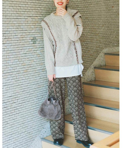 Live in comfort（リブインコンフォート）の「リブ　イン　コンフォート　くぼっち★とコラボ　ハンドステッチが着映えをお約束　ベストにもなるニットトップス（ニット/セーター・レディース・ネイビー/杢グレー・MEDIUM/LARGE/X-LARGE/XX-LARGE）」の3枚目の写真