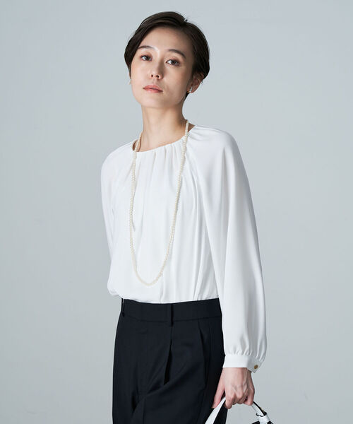 NOLLEY’S（ノーリーズ）の「バックサテンアムンゼンギャザーブラウス（シャツ/ブラウス・レディース・ホワイト・38/36）」の8枚目の写真