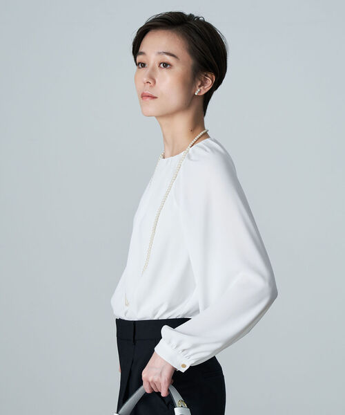 NOLLEY’S（ノーリーズ）の「バックサテンアムンゼンギャザーブラウス（シャツ/ブラウス・レディース・ホワイト・38/36）」の9枚目の写真