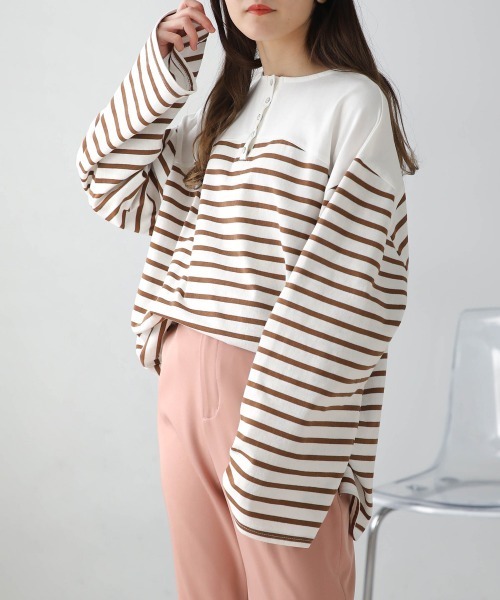 Bab（バブ）の「前後2WAYボーダービッグシルエットトップス（Tシャツ/カットソー・レディース・ブラウン/ピンク/グリーン/ブルー/ブラック・FREE）」の2枚目の写真