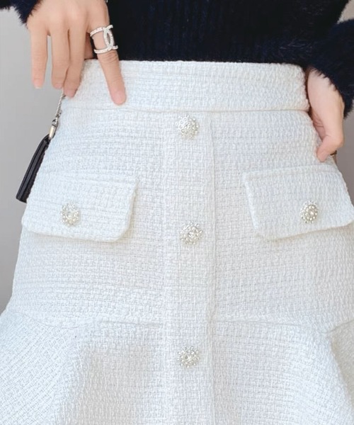 SPIGA(スピーガ)の「クリスタル釦裾フリルミニスカート(スカート・レディース・ホワイト/ブラック・SMALL/MEDIUM)」の7枚目の写真