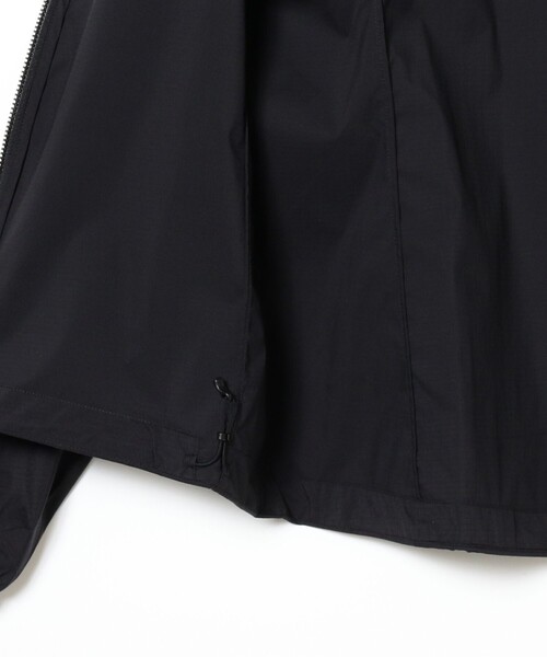 BEAMS BOY（ビームスボーイ）の「ARC’TERYX / Squamish Hoody（ナイロンジャケット・レディース・ブラック・SMALL/MEDIUM）」の5枚目の写真