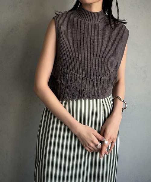 &g'aime（アンジェム）の「【&g’aime】フリンジアシメニットベスト（ベスト・レディース・チャコールグレー/グレイッシュベージュ/ライトグリーン・FREE）」の16枚目の写真