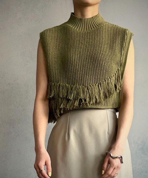 &g'aime（アンジェム）の「【&g’aime】フリンジアシメニットベスト（ベスト・レディース・チャコールグレー/グレイッシュベージュ/ライトグリーン・FREE）」の11枚目の写真