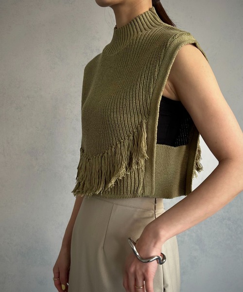 &g'aime（アンジェム）の「【&g’aime】フリンジアシメニットベスト（ベスト・レディース・チャコールグレー/グレイッシュベージュ/ライトグリーン・FREE）」の5枚目の写真