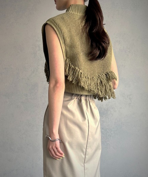 &g'aime（アンジェム）の「【&g’aime】フリンジアシメニットベスト（ベスト・レディース・チャコールグレー/グレイッシュベージュ/ライトグリーン・FREE）」の17枚目の写真