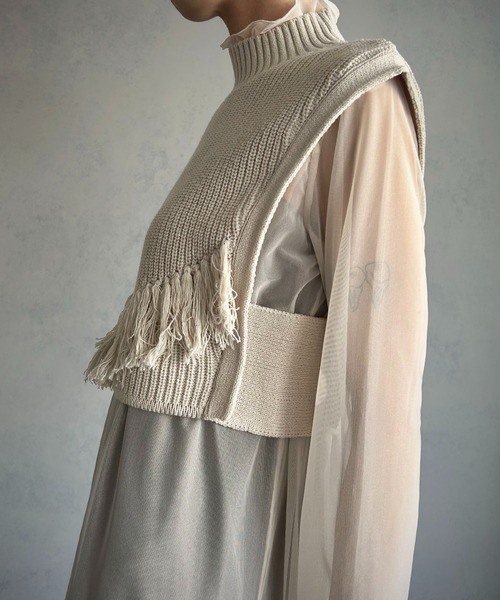 &g'aime（アンジェム）の「【&g’aime】フリンジアシメニットベスト（ベスト・レディース・チャコールグレー/グレイッシュベージュ/ライトグリーン・FREE）」の6枚目の写真