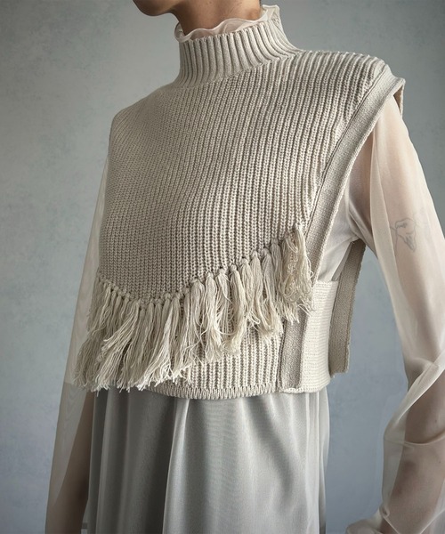 &g'aime（アンジェム）の「【&g’aime】フリンジアシメニットベスト（ベスト・レディース・チャコールグレー/グレイッシュベージュ/ライトグリーン・FREE）」の12枚目の写真