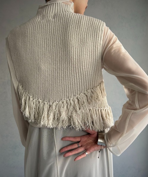 &g'aime（アンジェム）の「【&g’aime】フリンジアシメニットベスト（ベスト・レディース・チャコールグレー/グレイッシュベージュ/ライトグリーン・FREE）」の14枚目の写真