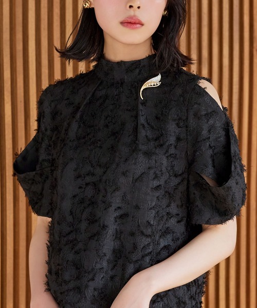 カットジャカードトップス ｜ 半袖 ハイネック トップス 体型カバー オフィスカジュアル 肩あき 通勤服 華やか ブラウス（シャツ/ブラウス）｜RUIRUE BOUTIQUE（ルイルエブティック）