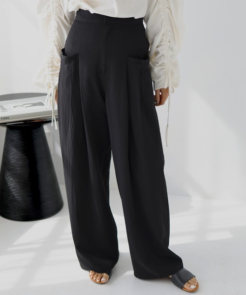 hellam（へラム）の「ワイドタックパンツ（スラックス・レディース・アイボリー/イエロー/ブラック/ブルー/グレー・FREE）」の2枚目の写真