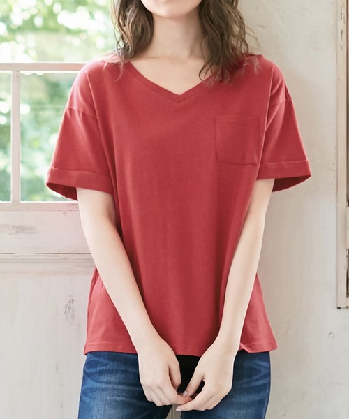Viola e Viola(ヴィオラエヴィオラ)の「綿100%ポケット付ゆるTシャツ(Tシャツ/カットソー・レディース・ブルー/杢グレー/レンガ/マスタード/ブラック/ブルーグリーン/チャコール/モカ/キャメル/モスグリーン/ホワイト系その他/オフホワイト/ホワイト×ブラック・X-LARGE/LARGE/MEDIUM/XXX-LARGE/XX-LARGE/XXXX-LARGE)」の13枚目の写真