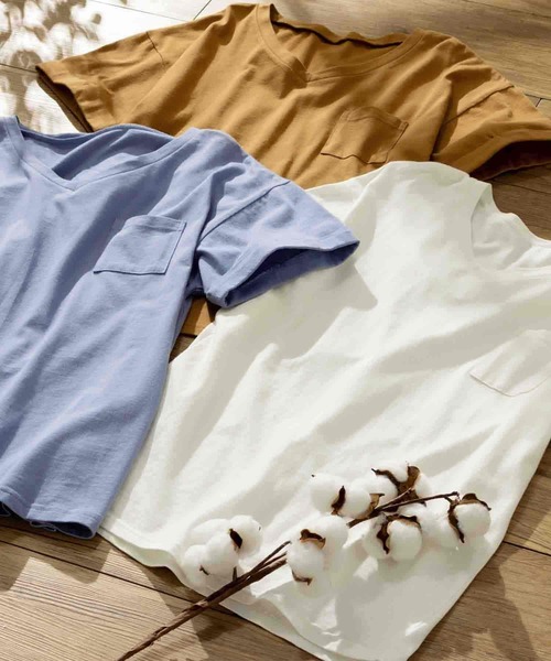 Viola e Viola(ヴィオラエヴィオラ)の「綿100%ポケット付ゆるTシャツ(Tシャツ/カットソー・レディース・ブルー/杢グレー/レンガ/マスタード/ブラック/ブルーグリーン/チャコール/モカ/キャメル/モスグリーン/ホワイト系その他/オフホワイト/ホワイト×ブラック・X-LARGE/LARGE/MEDIUM/XXX-LARGE/XX-LARGE/XXXX-LARGE)」の14枚目の写真